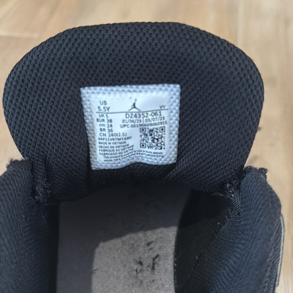 Air Jordan Black and Red Sneakers - Picture 6 of 6